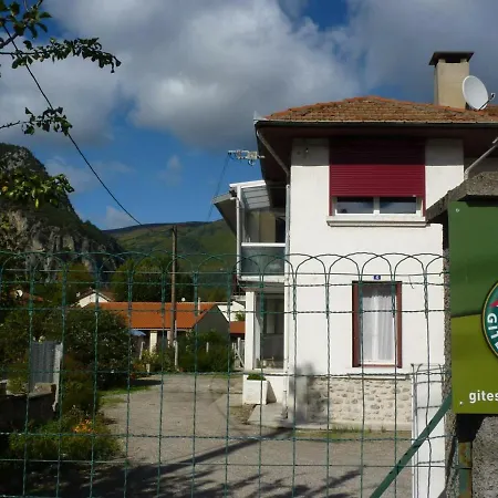 Tarascon-sur-ariege, 3 Pieces, 4 Personnes - Fr-1-419-402 * Tarascon-sur-Ariège