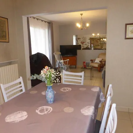 Apartamento Tarascon-sur-ariege, 3 Pieces, 4 Personnes - Fr-1-419-402 *